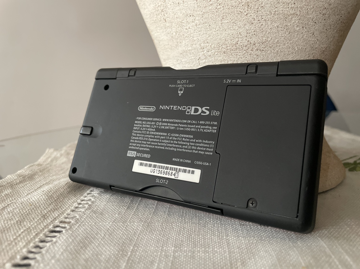 Nintendo DS Lite (Bundle) - photo 2