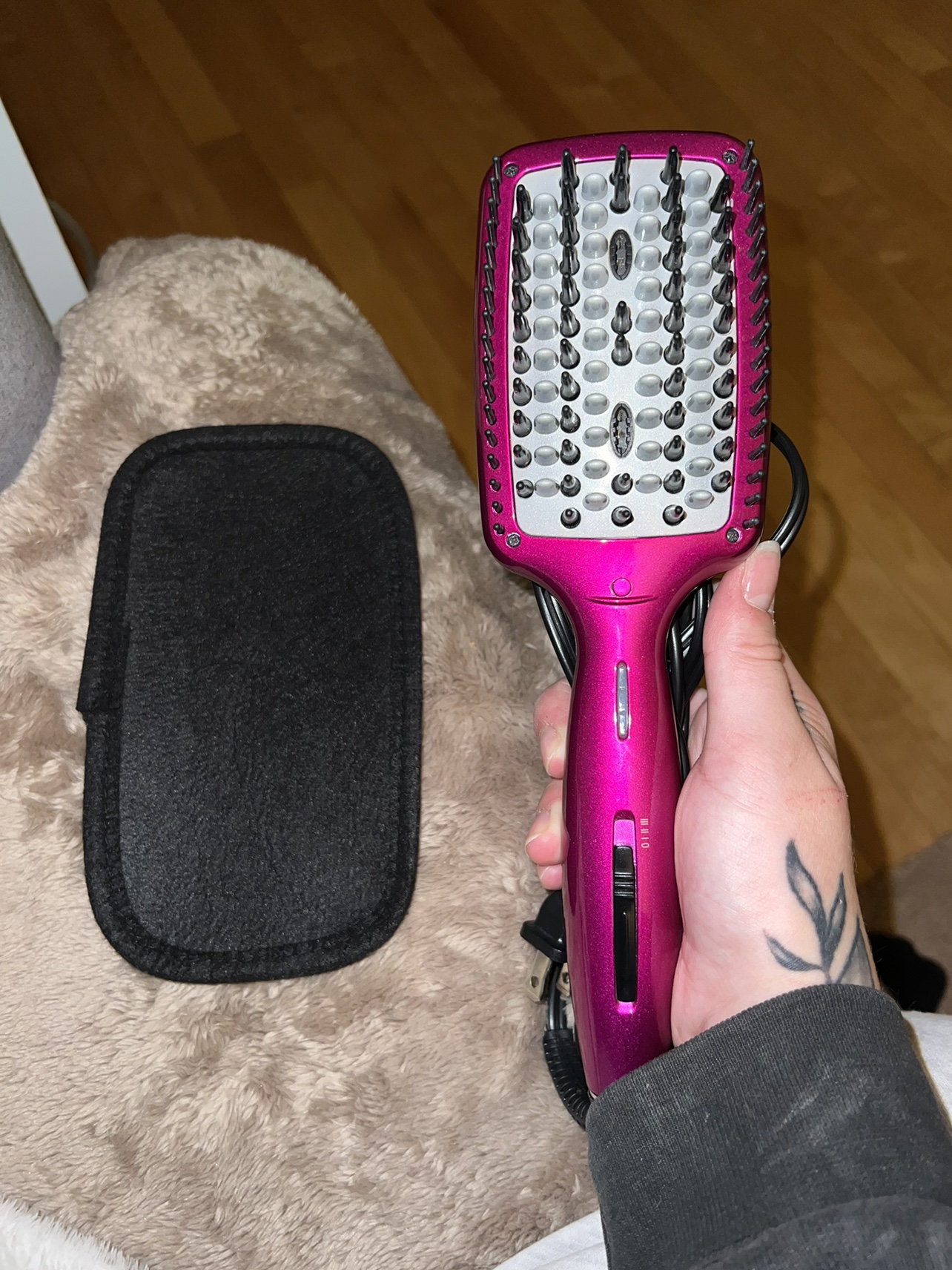 Infiniti Pro by Conair Diamond Brilliance Brush Straightener - photo 5