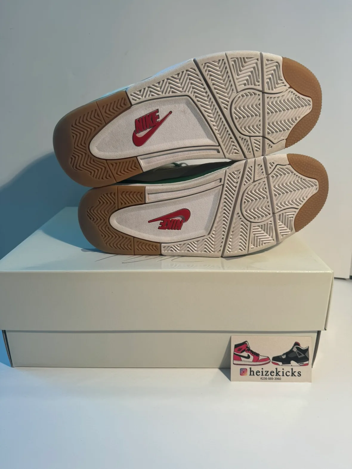 Jordan 4 SB Pine Green size 9.5 image indicator(5)