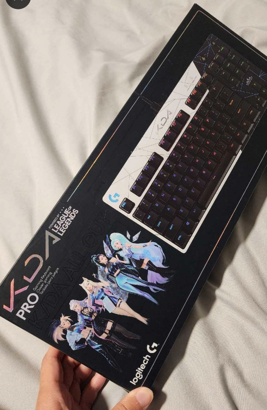 Logitech G PRO K/DA Mechanical Gaming Keyboard - photo 3