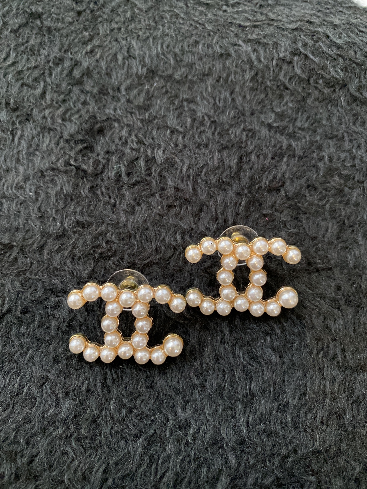 Fashion Pearl CC Earrings