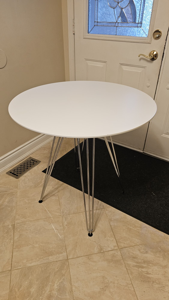 White Round Eiffel Bistro Table with Chrome Legs