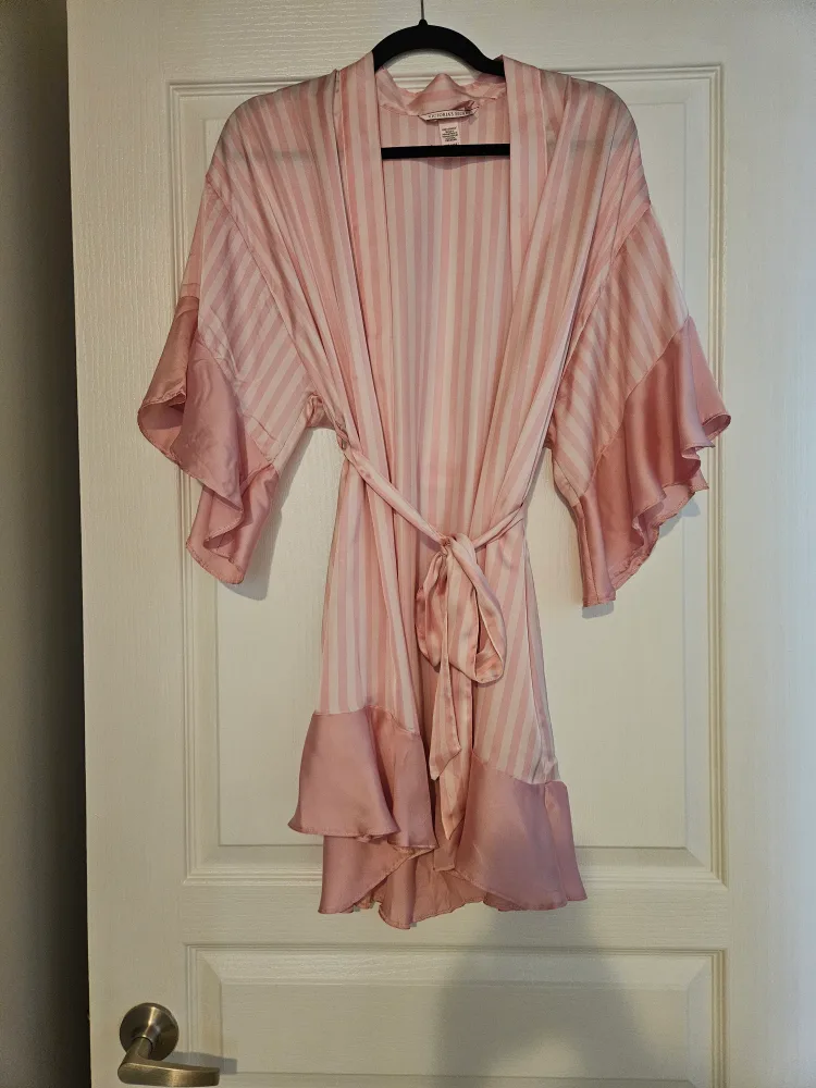 Victoria Secret Pink Robe - Size XS/S thumbnail