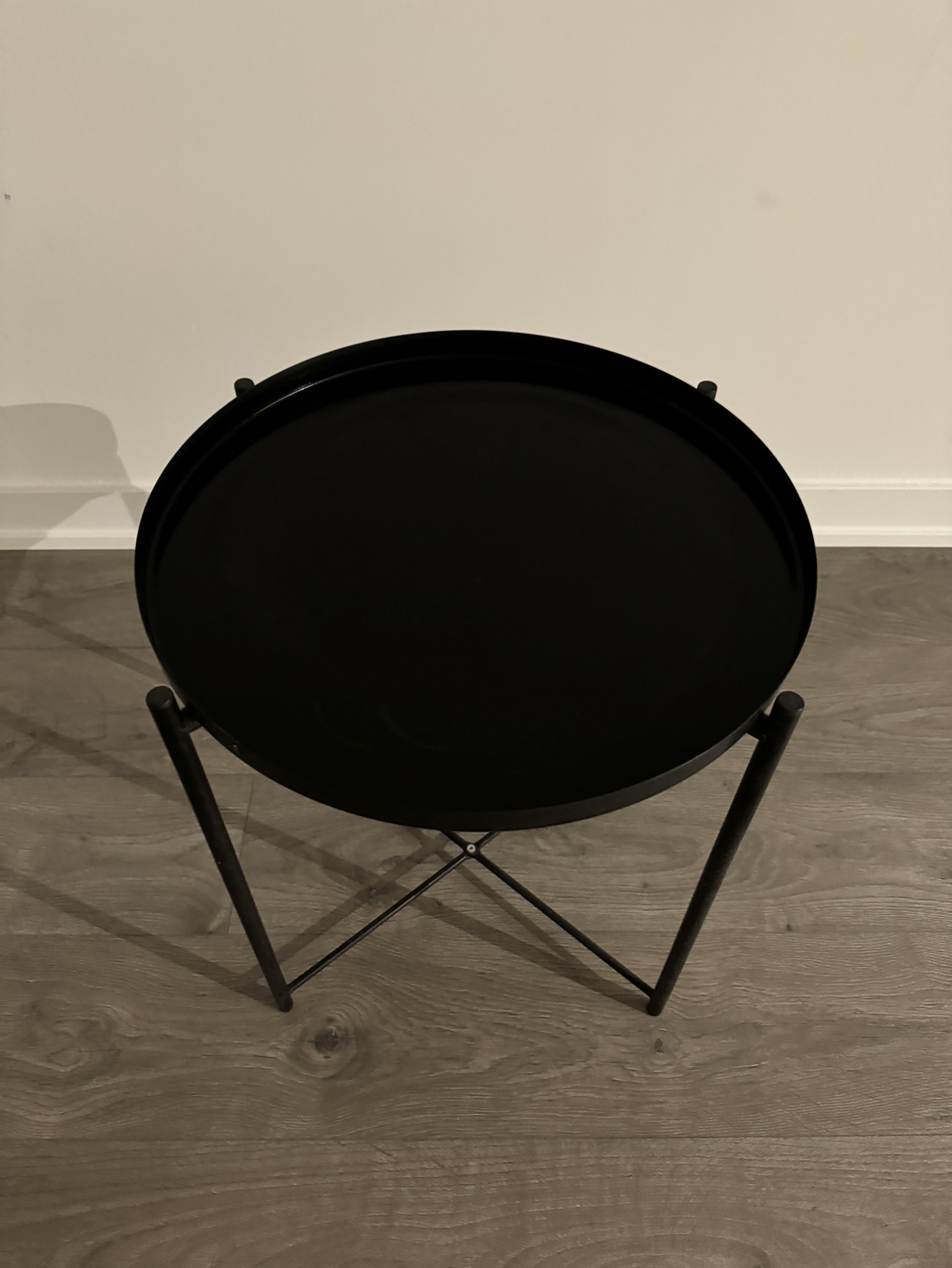 MOVING OUT SALE - Black Round Coffee/side Table - photo 2