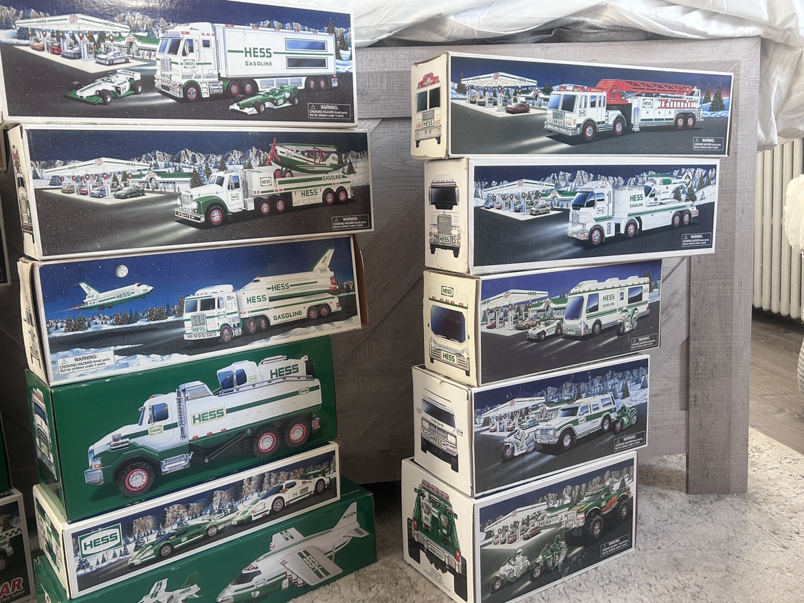 ✨Hess Toy Truck 🛻 Collection✨ - photo 2