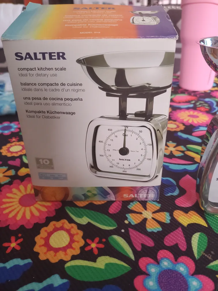 Salter Compact Kitchen Scale image indicator(2)
