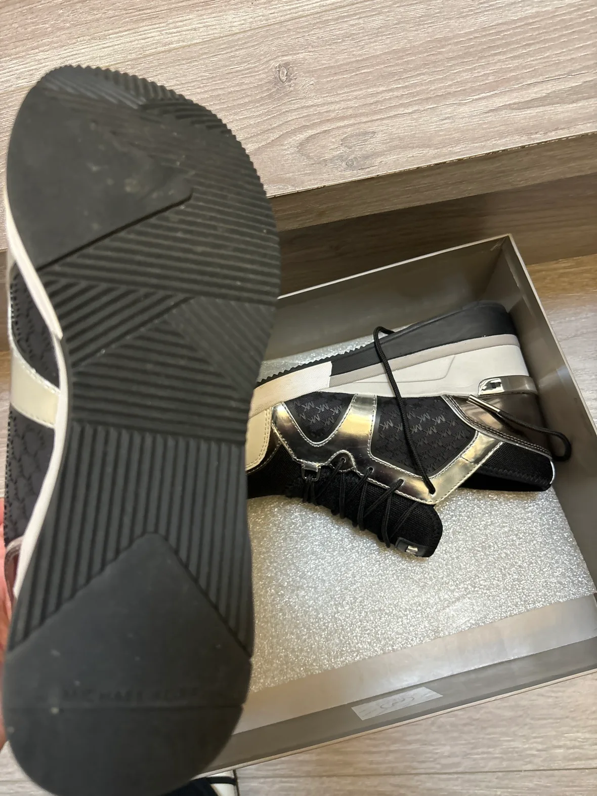 Michael Kors Sneakers image indicator(2)