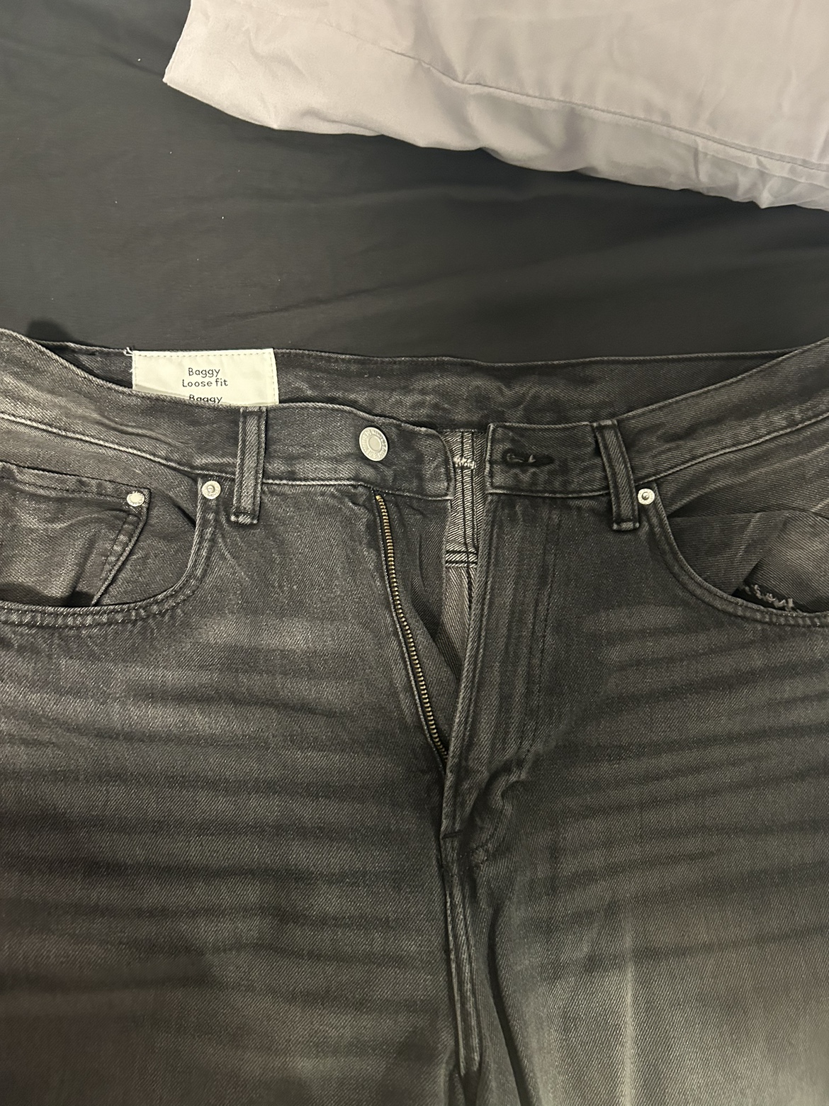 H&M Black Baggy Jeans 34/32