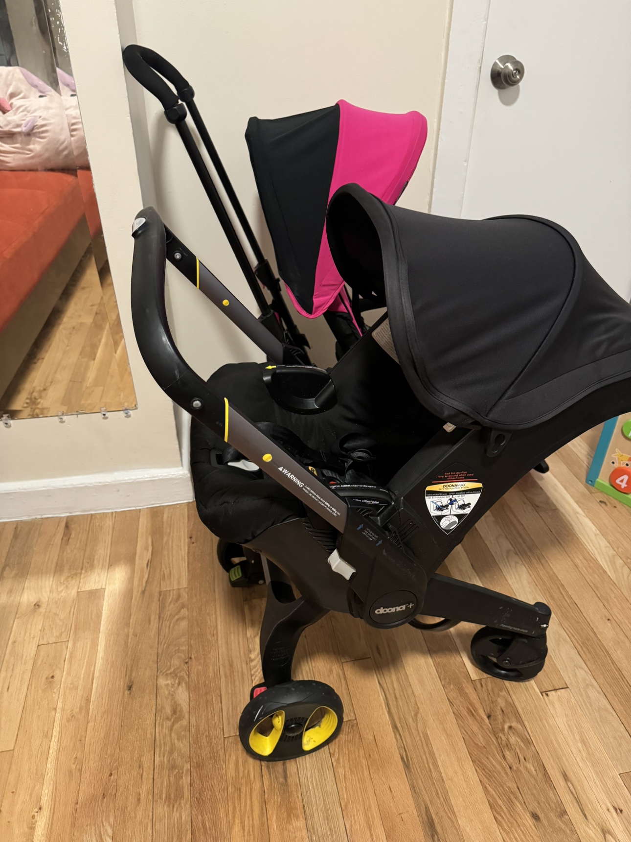 Doona Infant Car Seat & Stroller - photo 2