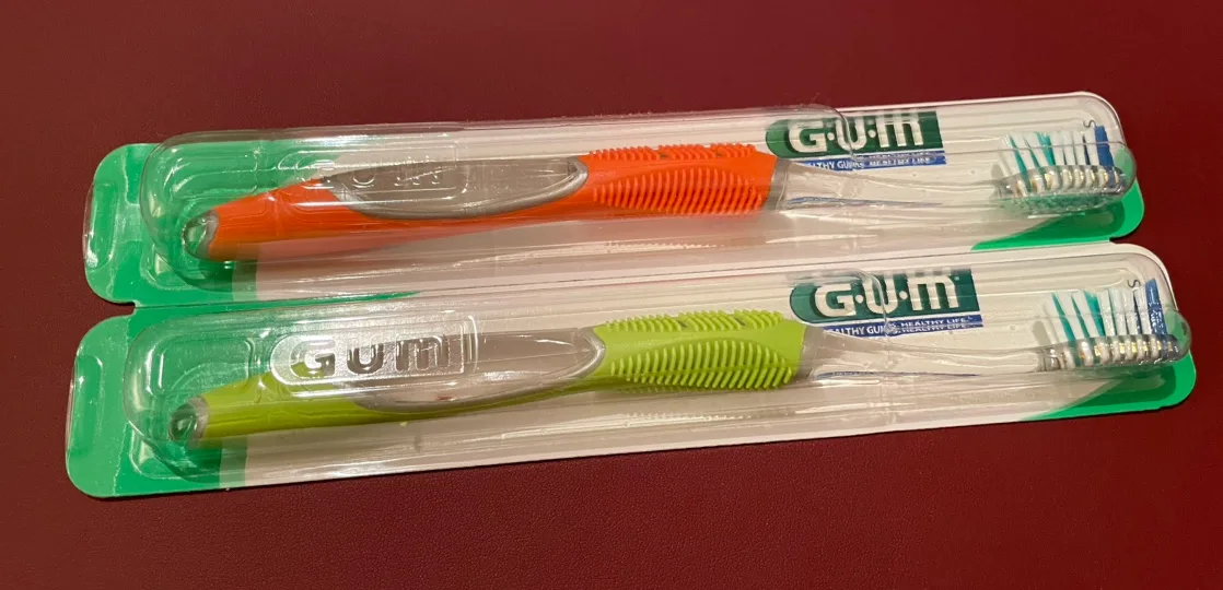 🧡 GUM Soft Bristled Toothbrushes (2 Pack) thumbnail