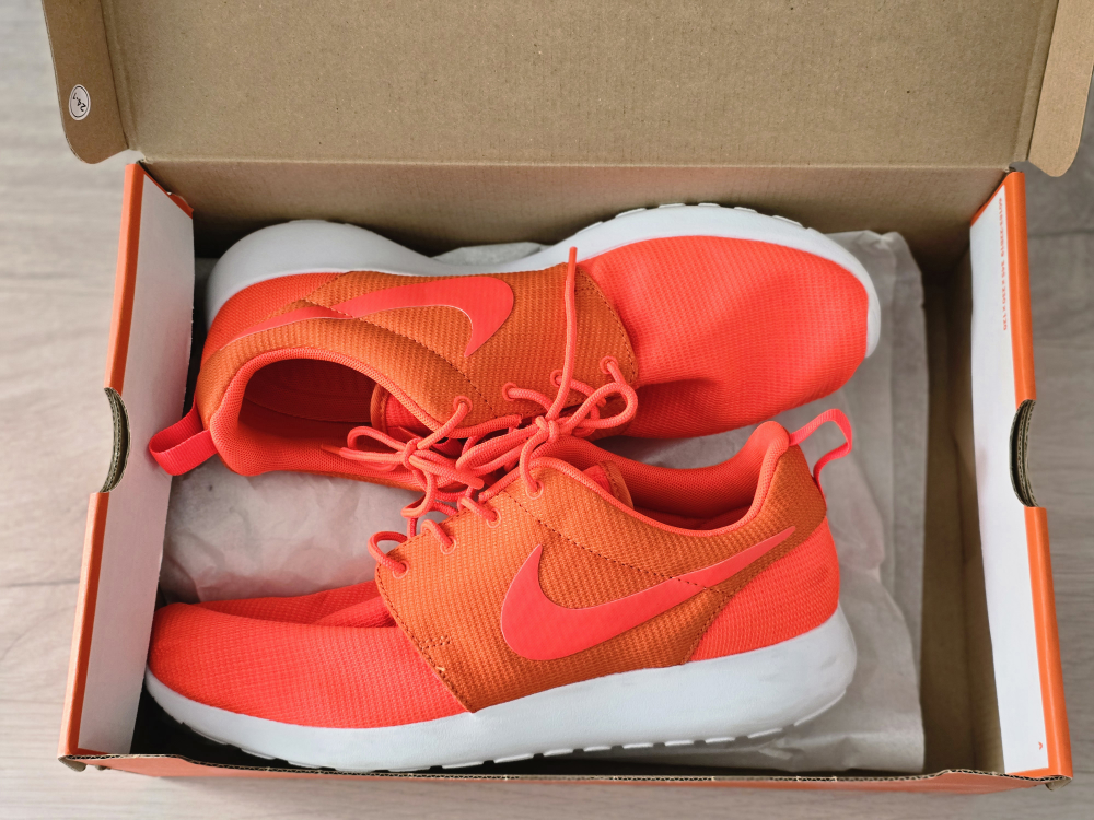 Nike Roshe Run Unisex Size 9 - photo 3