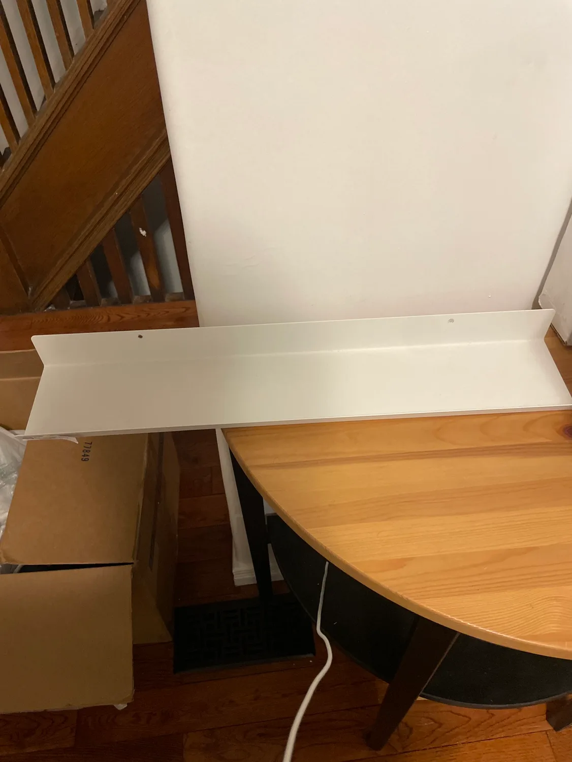 IKEA MALMBÄCK Floating Shelf image indicator(2)