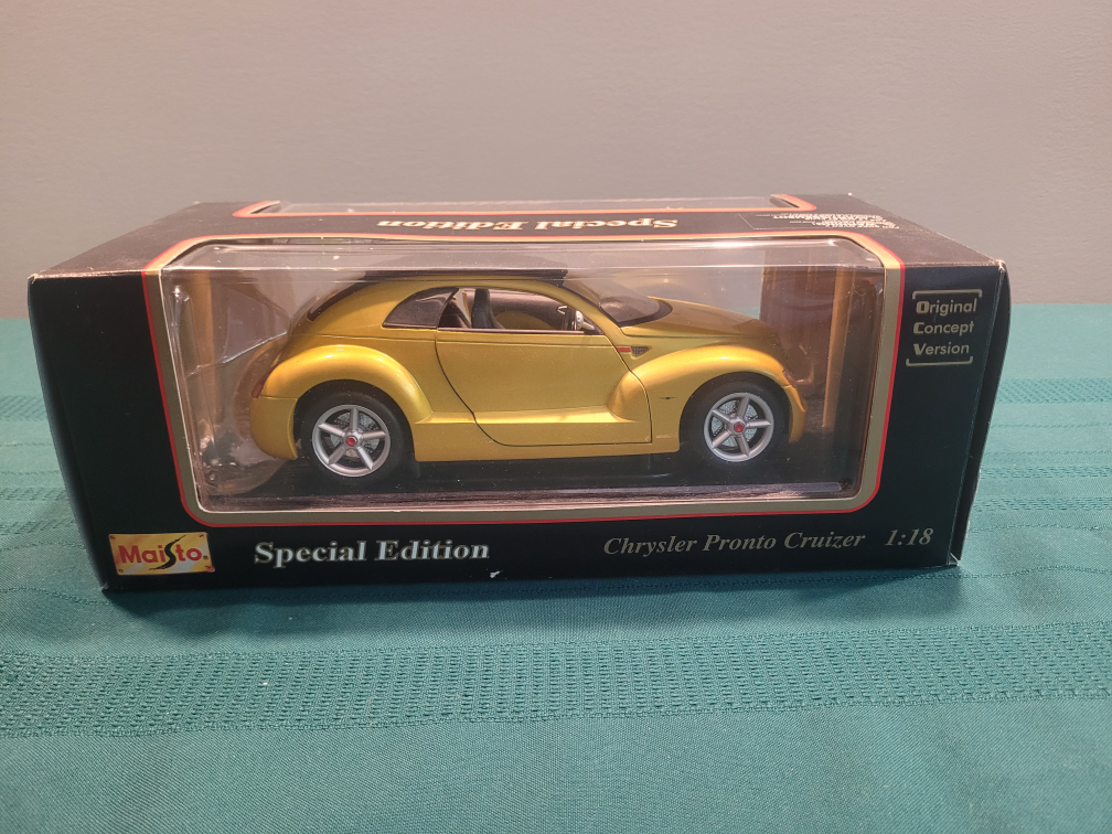 1:18 Scale Maisto Chrysler Pronto Cruiser