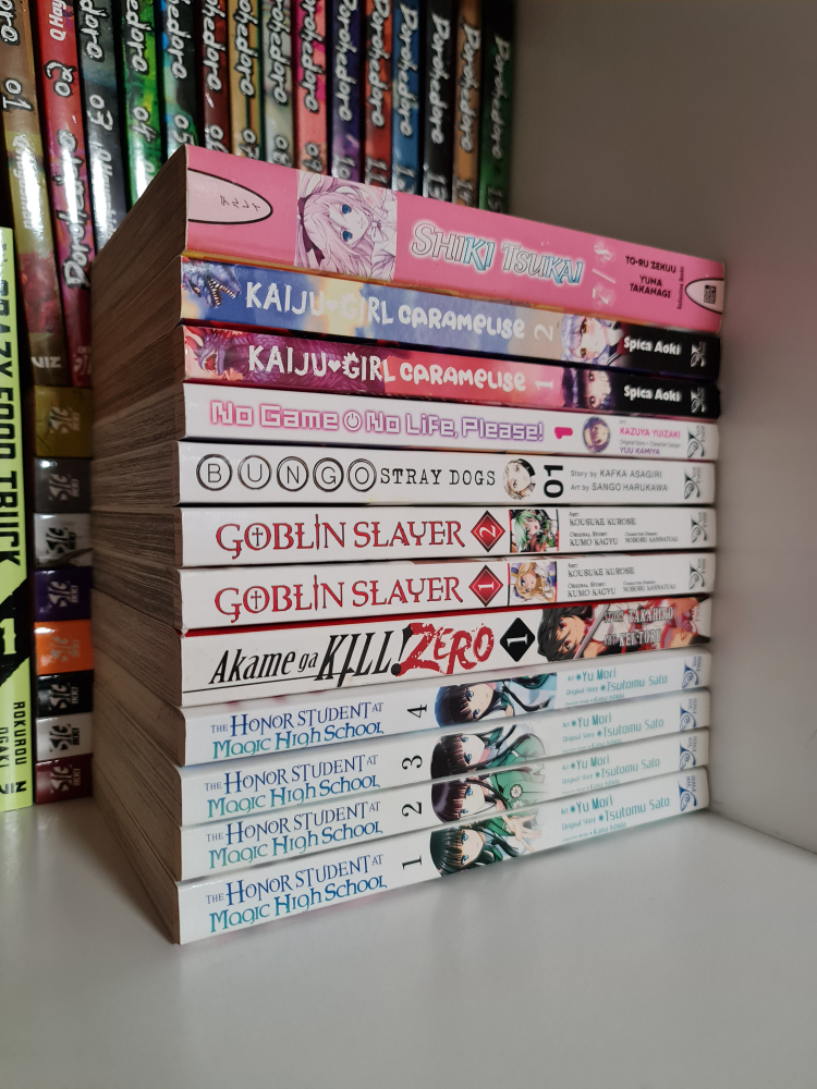 Mixed Manga lot (12 Volumes)(Goblin slayer, Bungo stray dogs)
