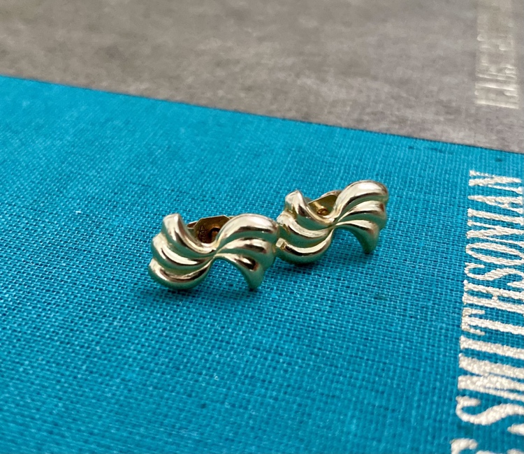 Vintage Heirloom 18k Italian Gold Earrings