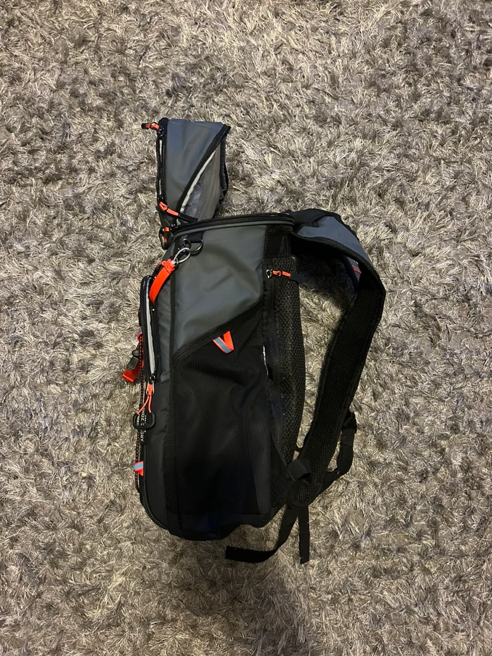 Titan Deep Freeze Backpack image indicator(2)