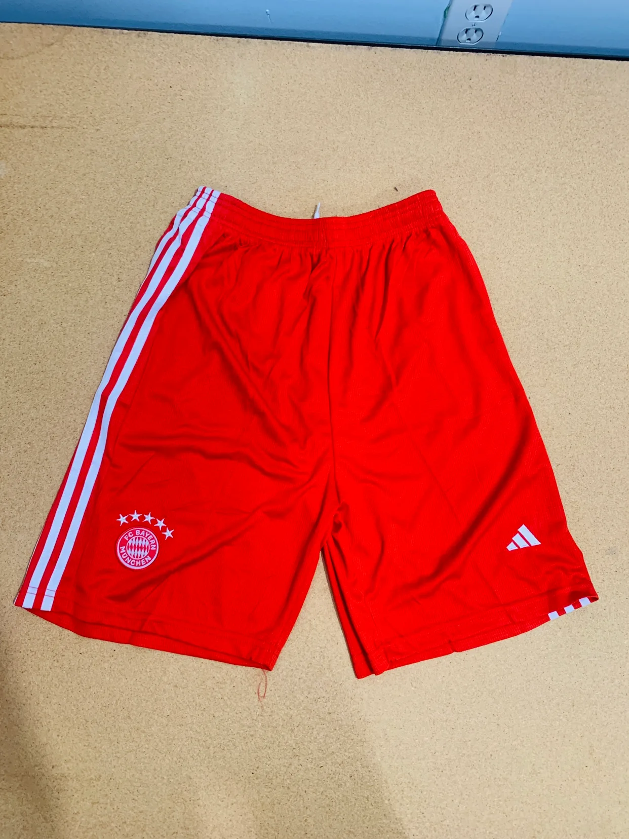 Bayern Munich Jersey and Shorts Set image indicator(4)