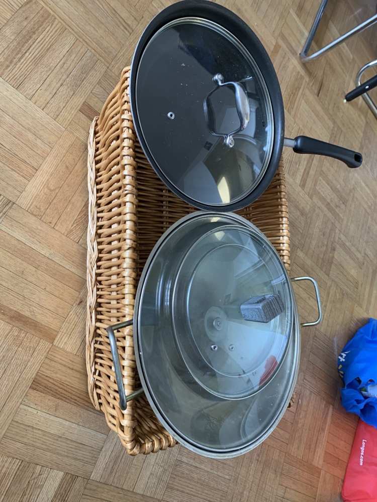 Moving sale … Frying Pan and Pot with Lids