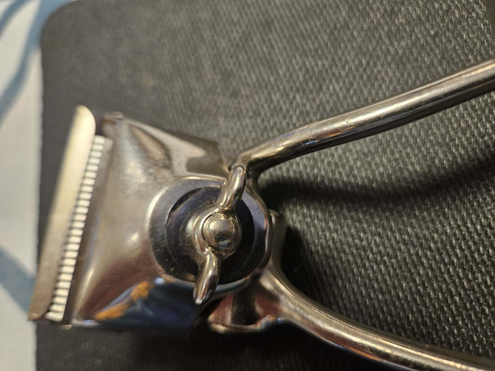 Vintage Hair Clipper - photo 5