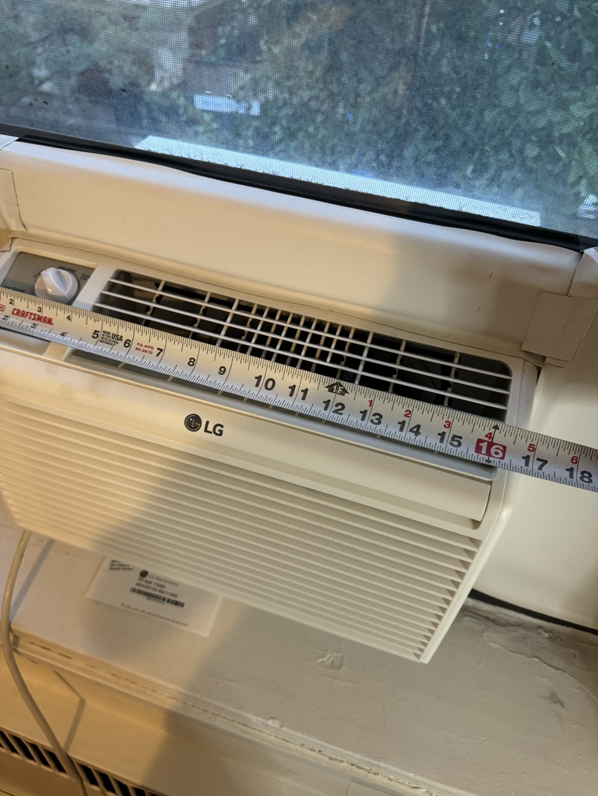 LG Window AC Unit - photo 4