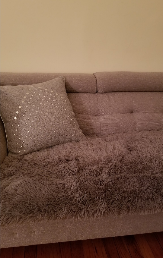 Pettit Sectional Sofa - photo 3