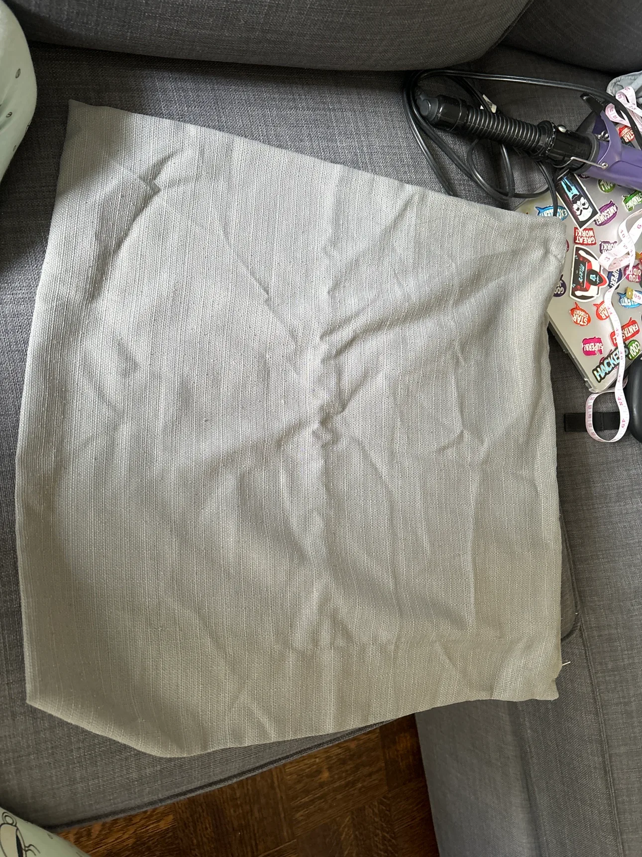 FREE 2 IKEA MAJBRÄKEN cushion cover thumbnail