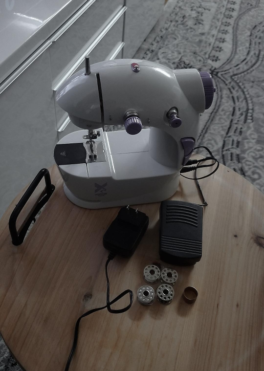 Mini Sewing Machine - photo 5