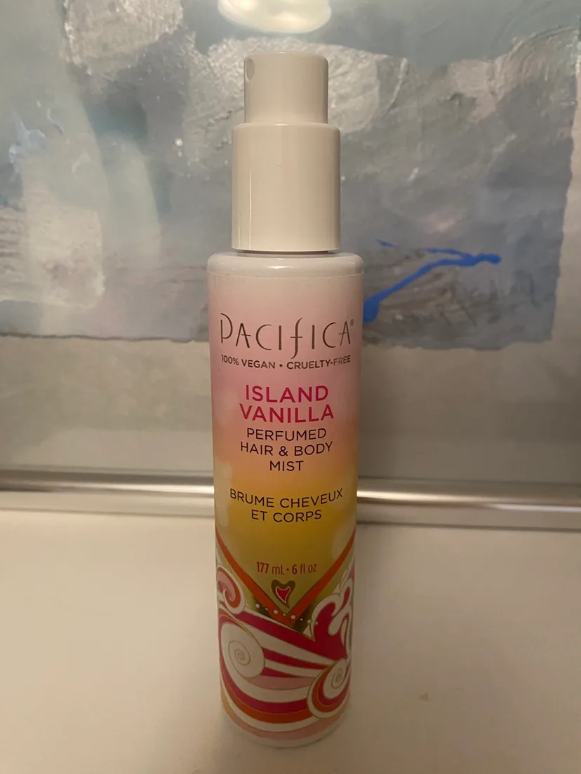 Perfumed Hair & Body Mist, Island Vanilla , 6 fl oz (177 ml) image indicator(2)