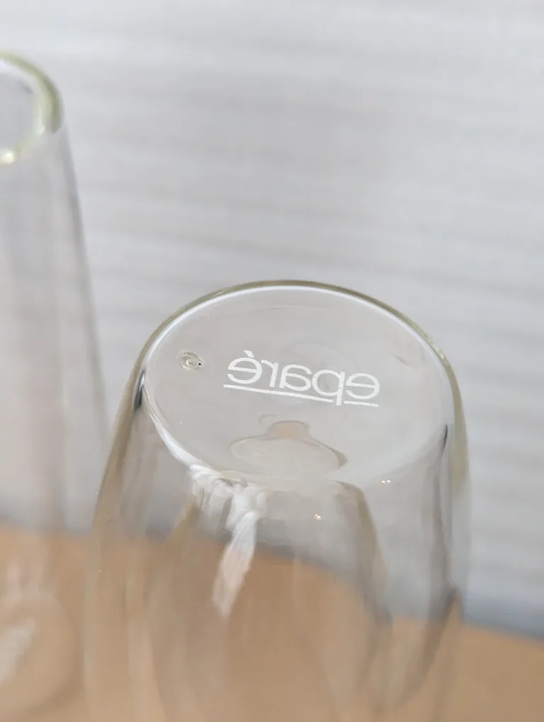 Pair of double-walled glass champagne flutes 5oz image indicator(4)