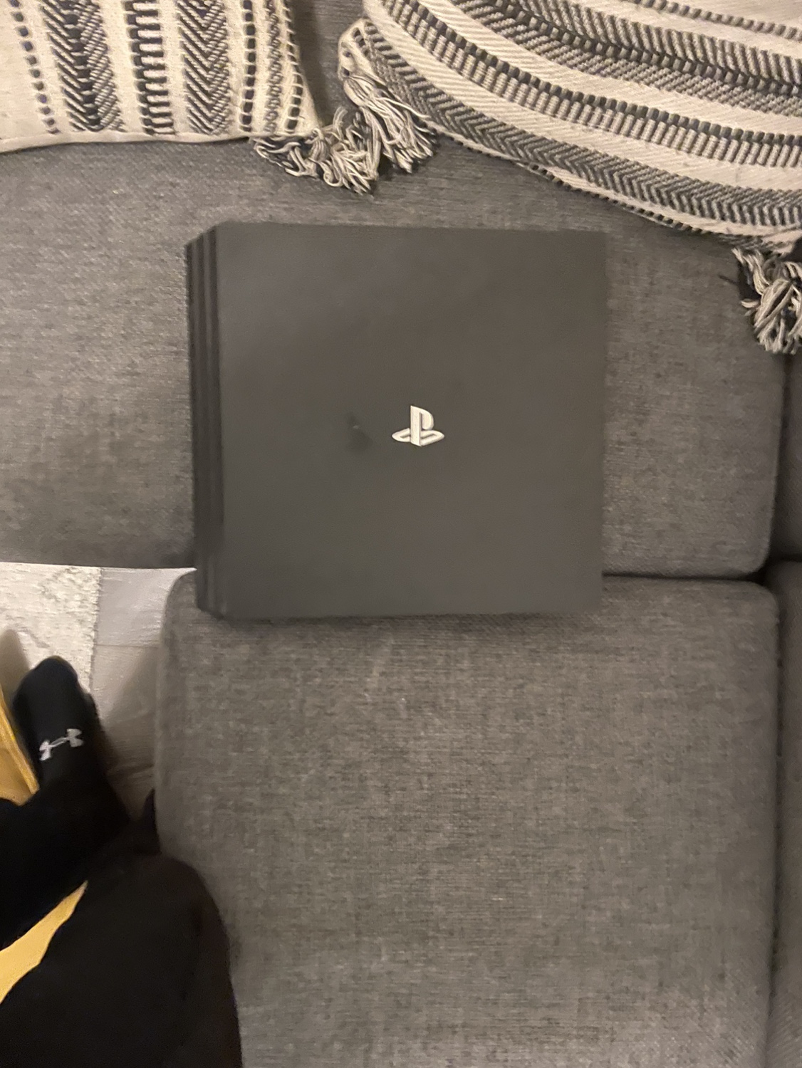 PlayStation 4 Slim with controller but not games - photo 3