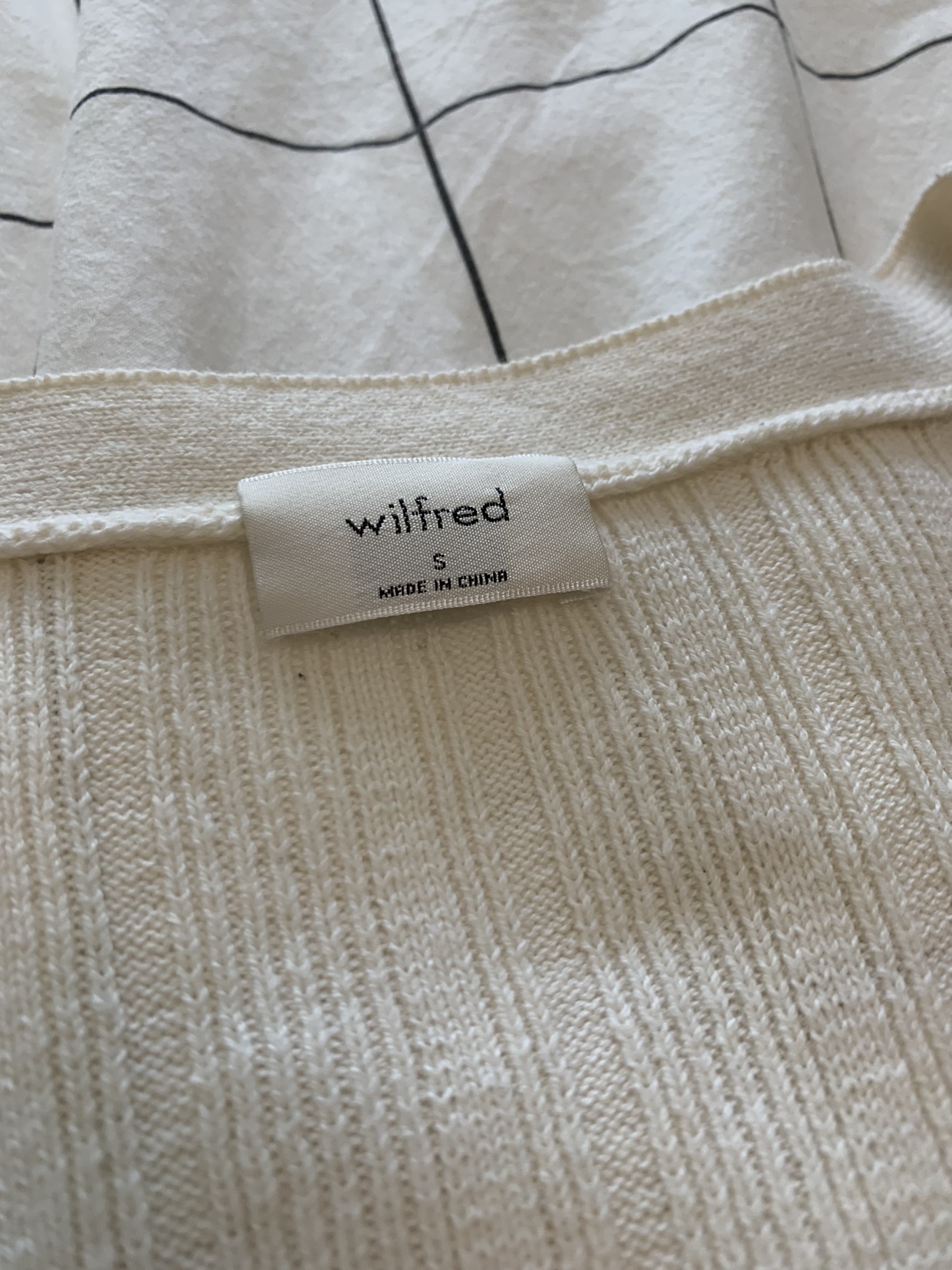 Aritzia Wilfred Plunge Front Cardigan - photo 2