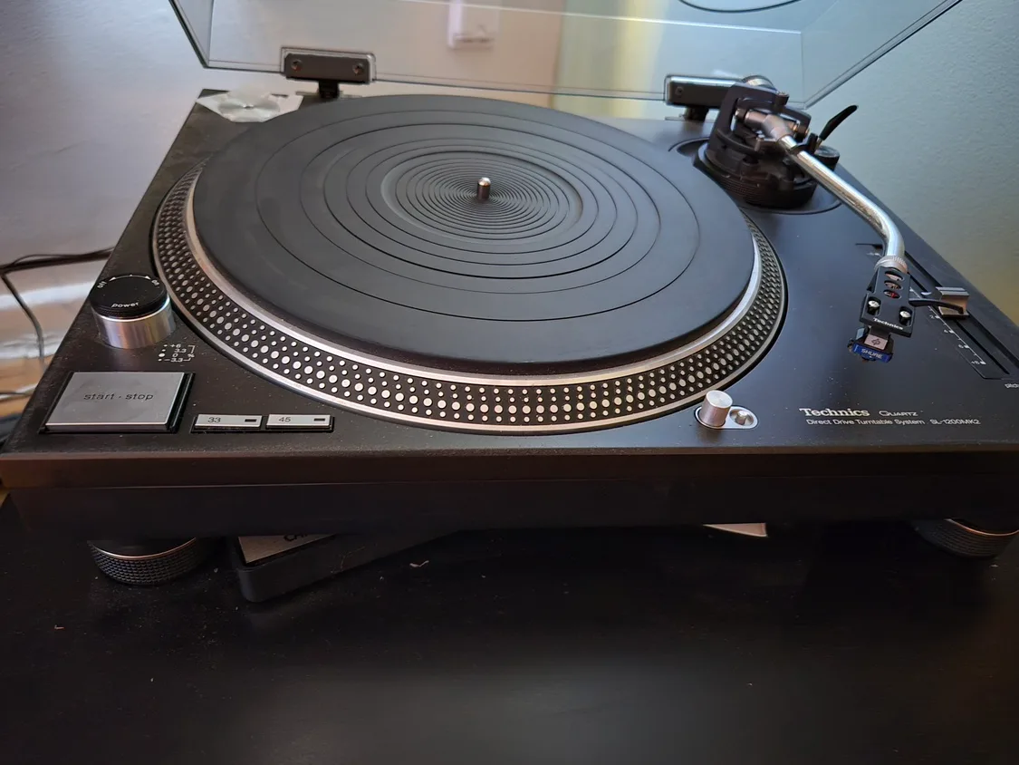 Technics SL-1200 MK2 Turntable image indicator(3)