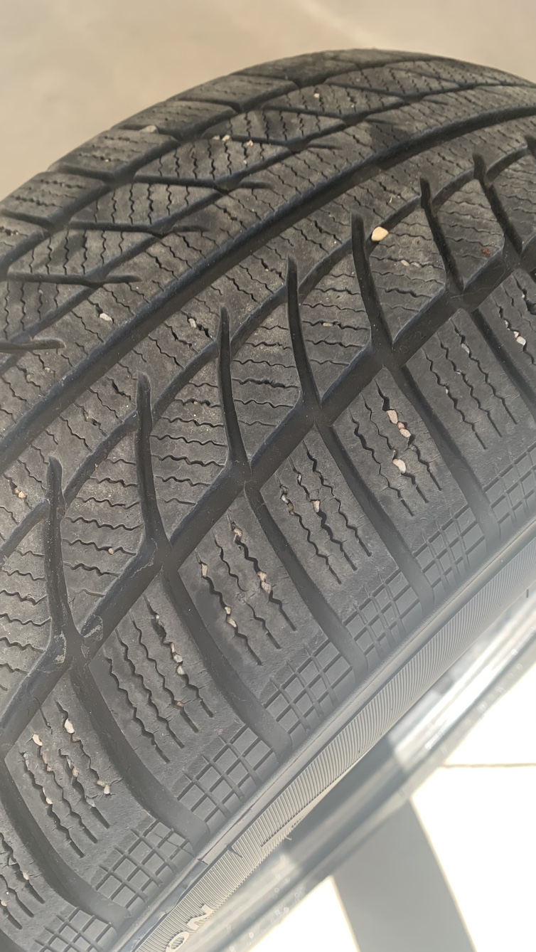Set of 4 Winter Tires 225/50R17 - photo 2