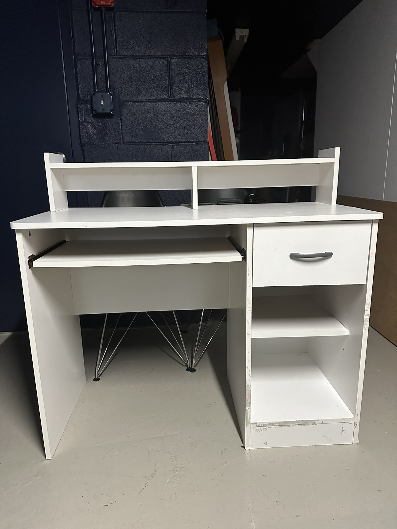 White Computer Desk
