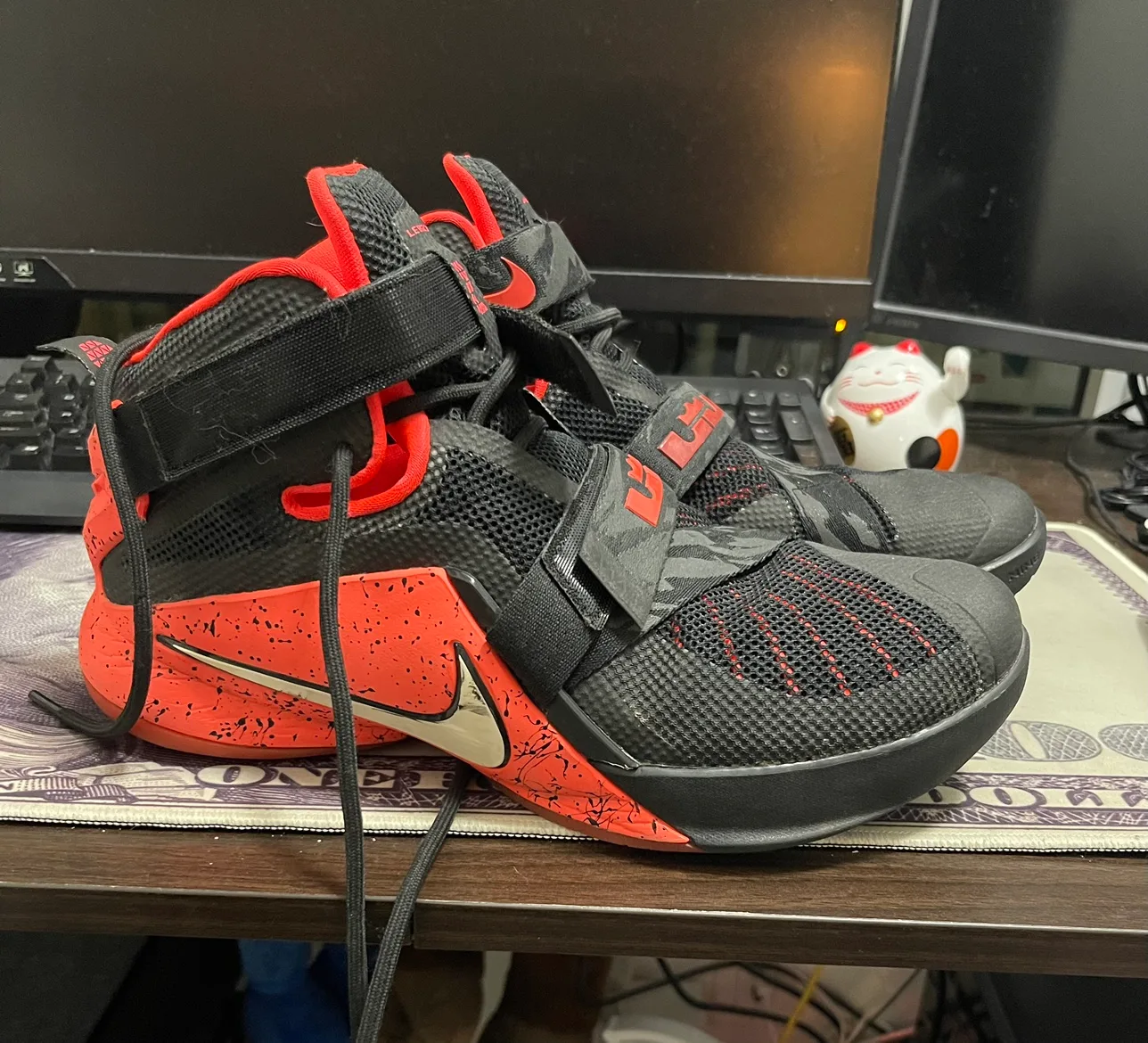 Nike LeBron Soldier 9 men size 9.5 thumbnail