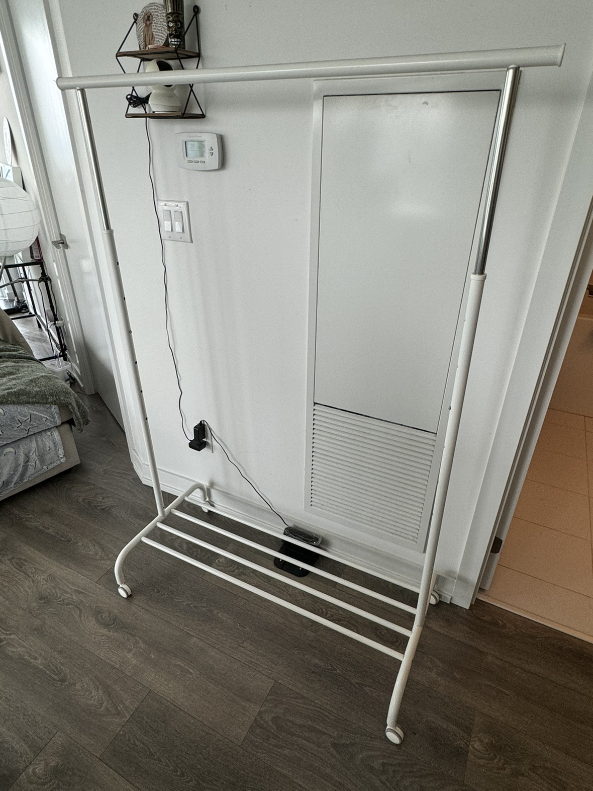 IKEA RIGGA Clothes Rack - photo 3
