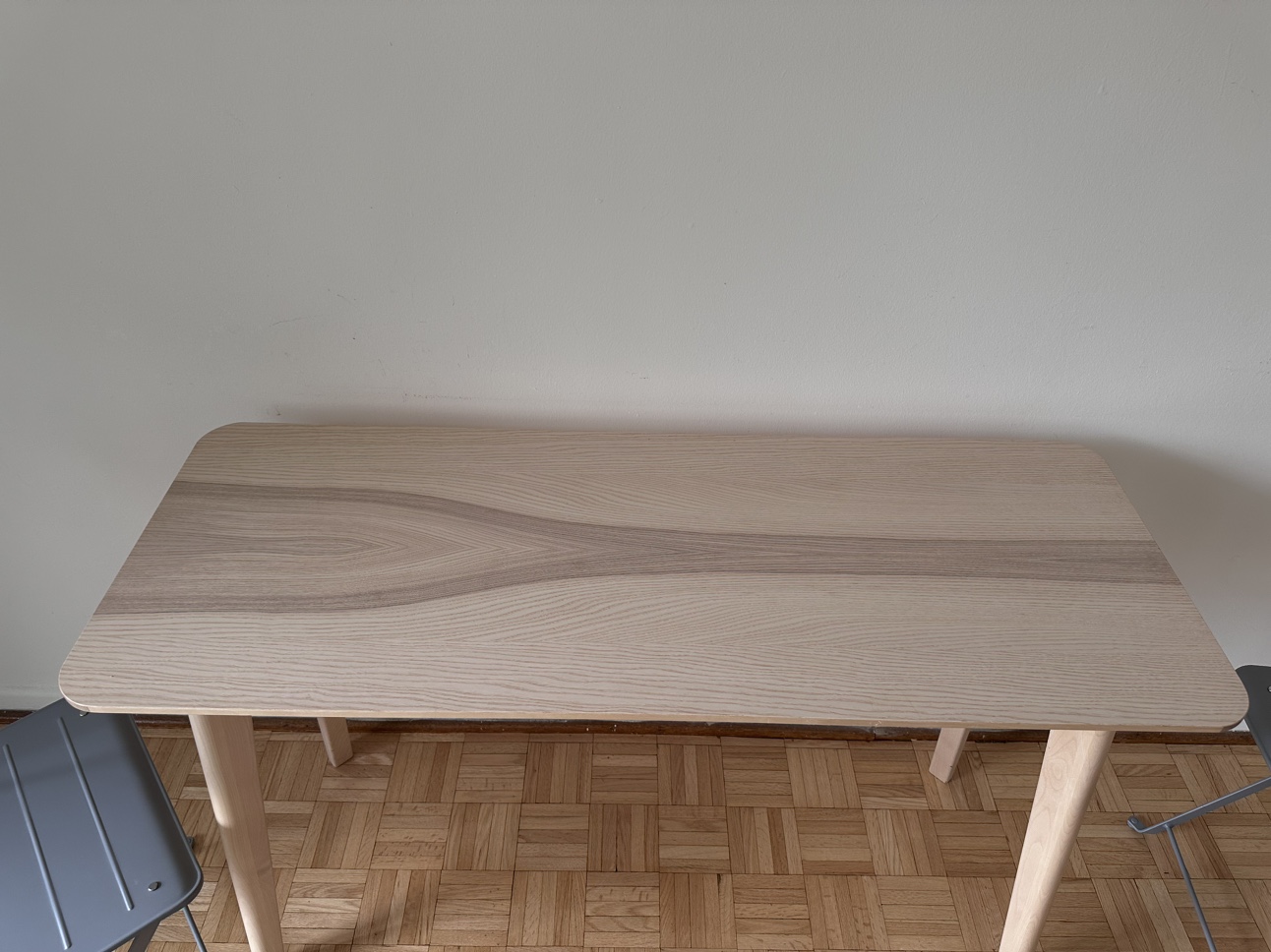 Table / Desk / IKEA / Small wooden table - photo 2