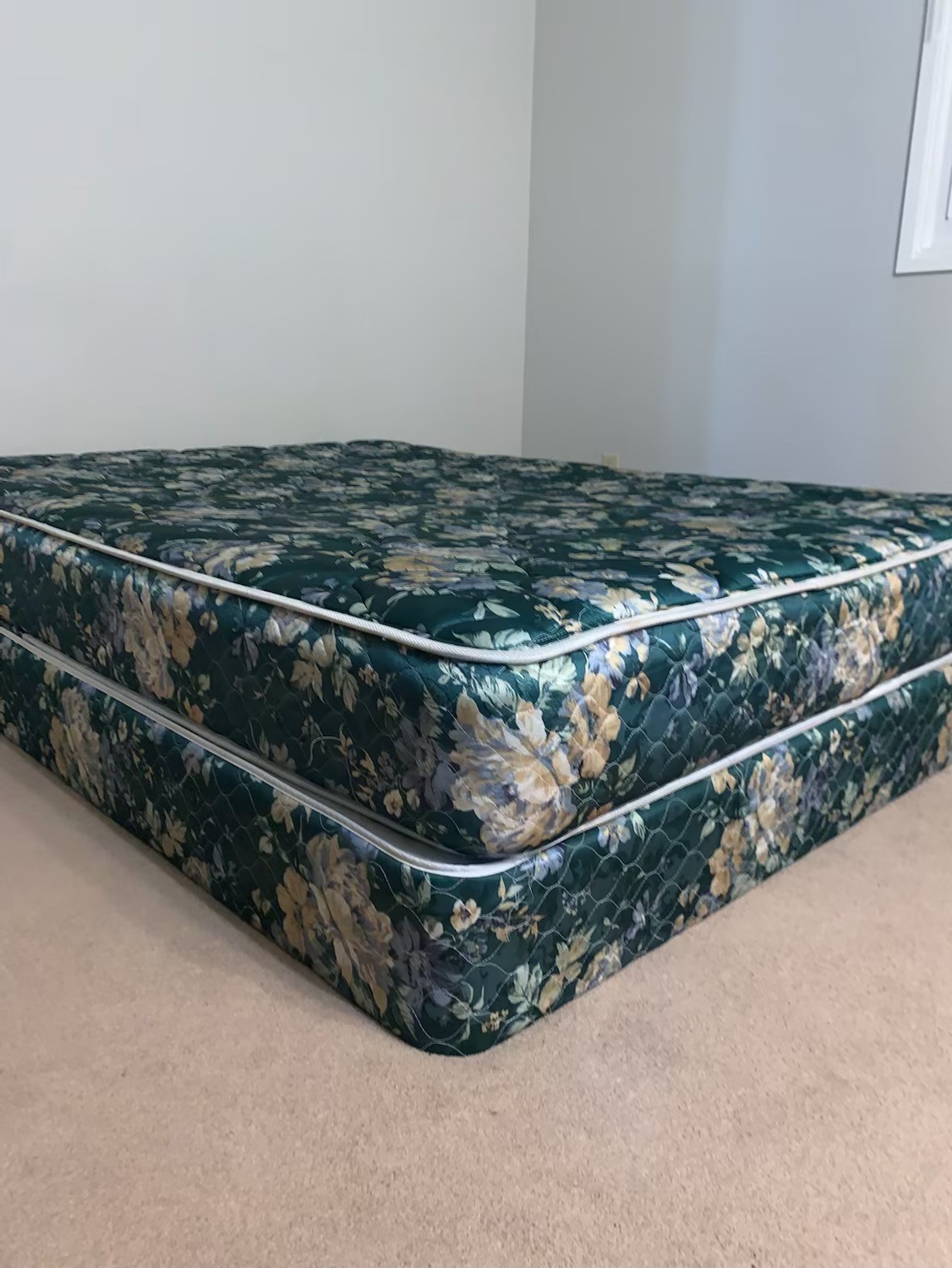 Queen Bed Mattress and Box Spring with Bed Frame - photo 4