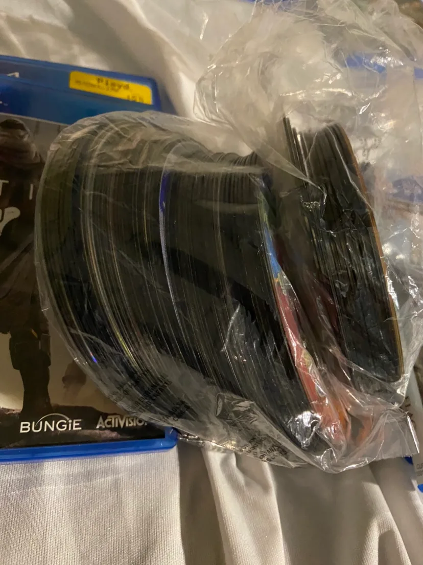 Move out sale - Retro PlayStation Bundle + games image indicator(3)