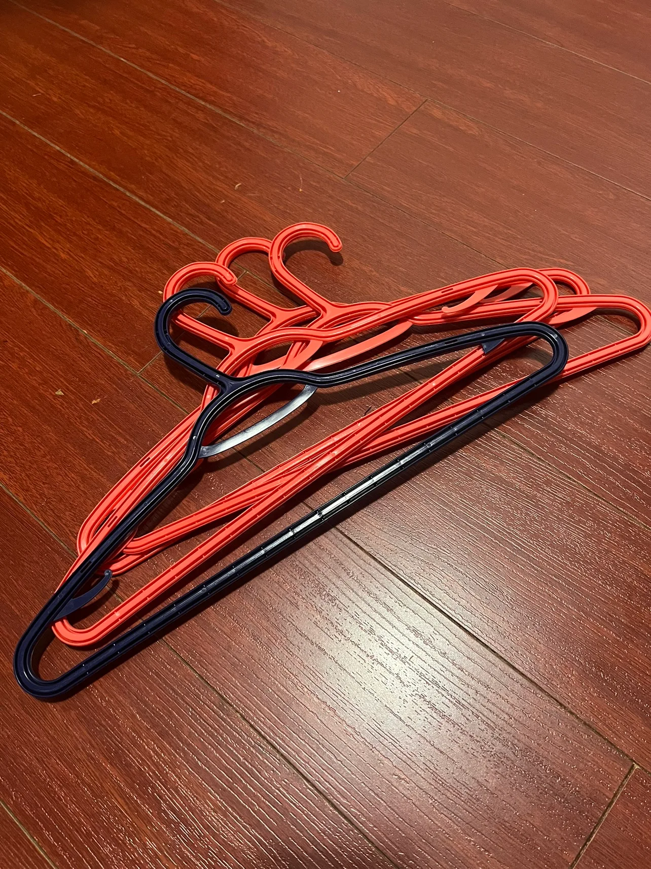 Plastic Hangers #freecycle thumbnail