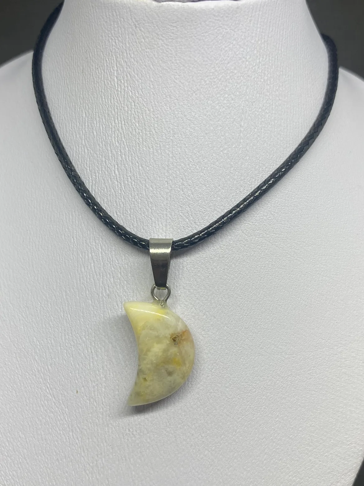 Crystal Moon Necklace image indicator(5)