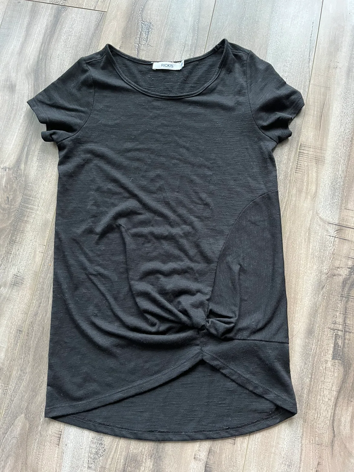 Freecycle- XS black knotted front Tshirt thumbnail