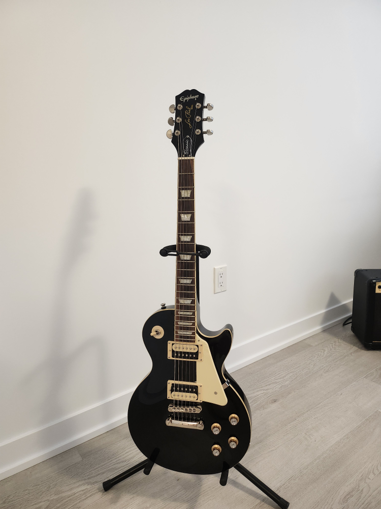 MOVING SALE - Epiphone Les Paul Guitar and Marshall MG15FX Amp - photo 2