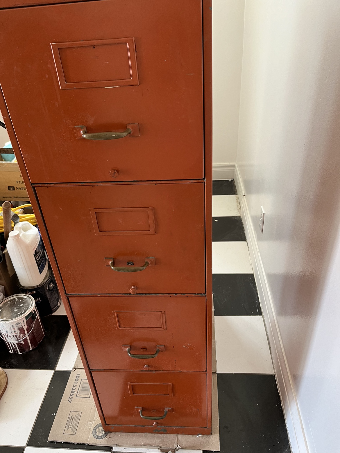 Vintage 4-Drawer Filing Cabinet - photo 5