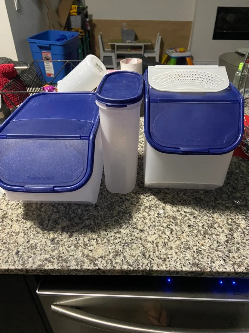 Tupperware Canisters Set image indicator(2)