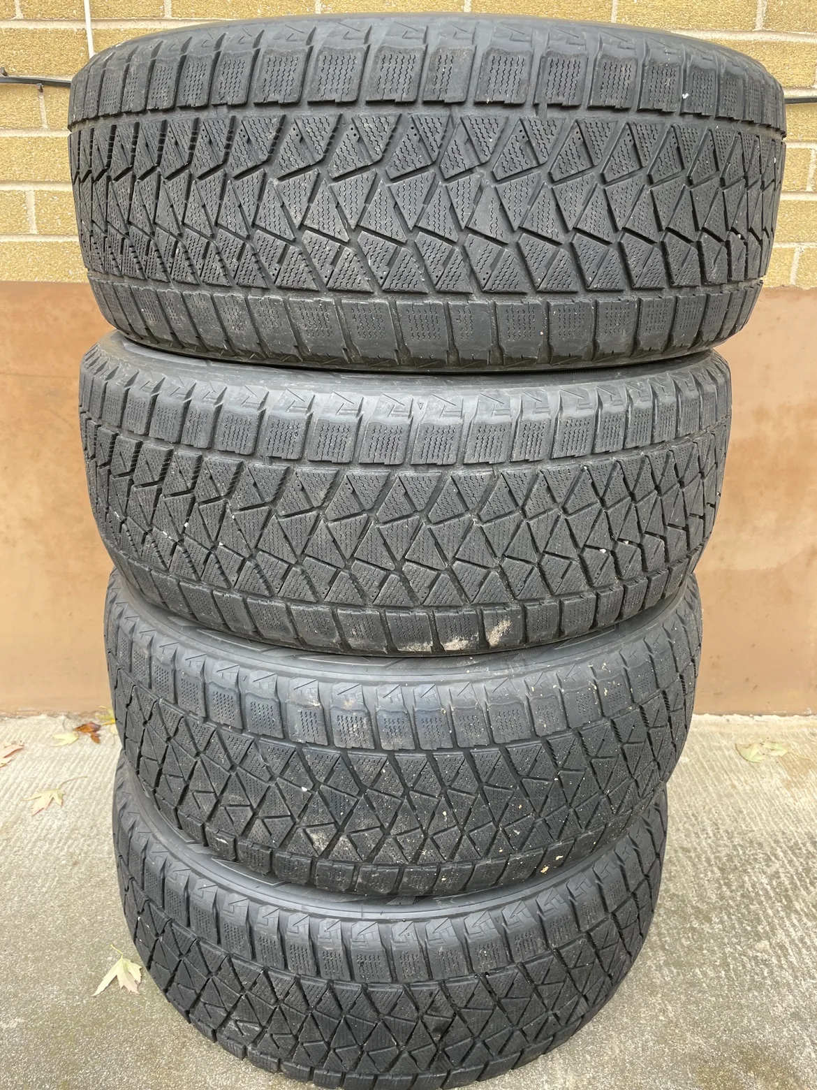 Set of 4 Winter Tires image indicator(2)