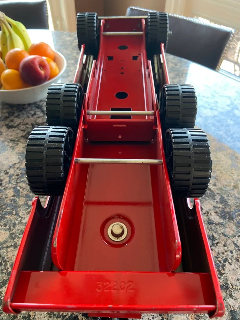 Vintage Tonka Metal  Fire Truck image indicator(9)