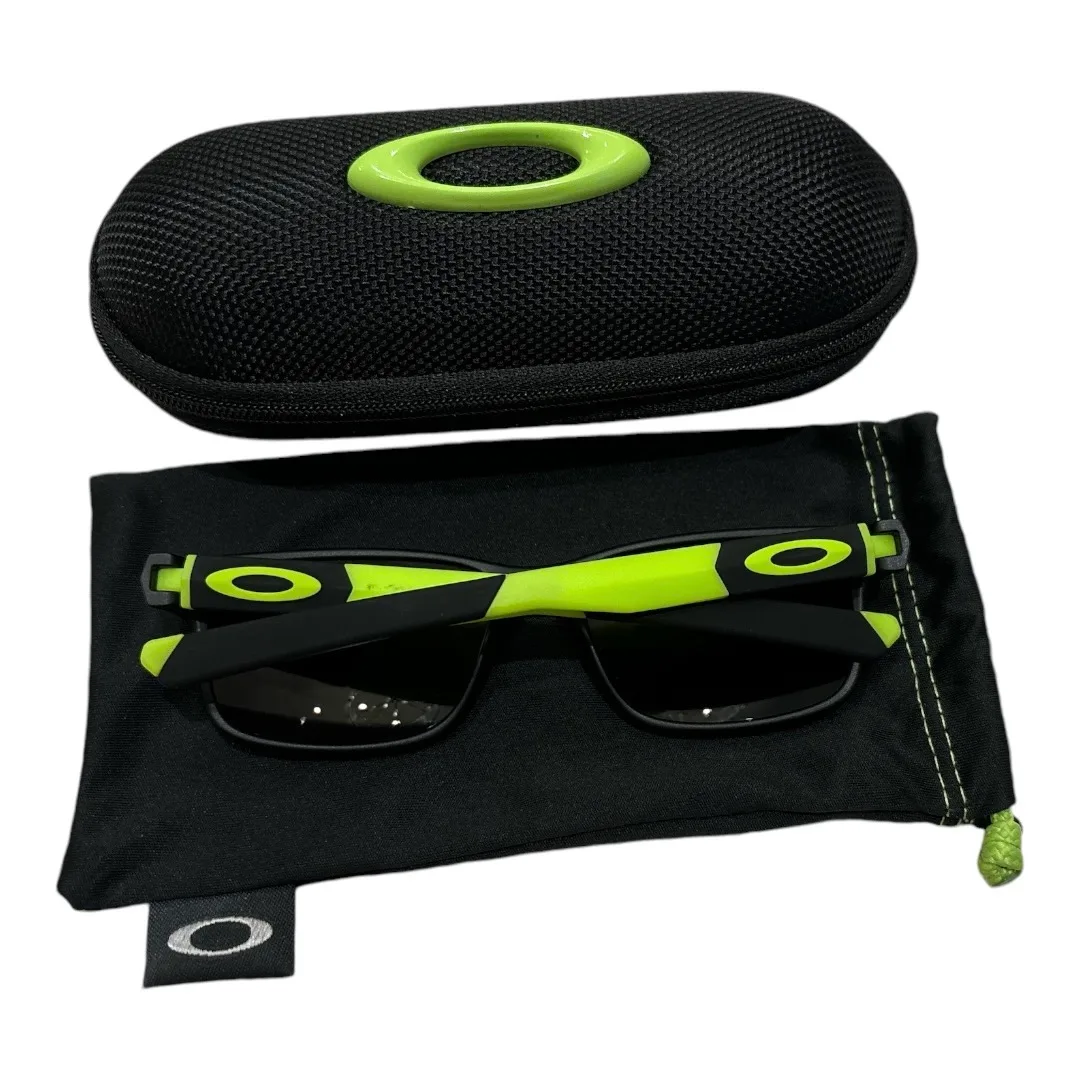 Oakley Sunglasses for kids image indicator(2)