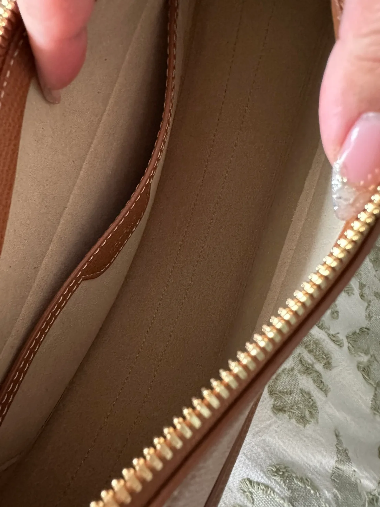 Polene Numero Dix Bag in Textured Camel image indicator(5)