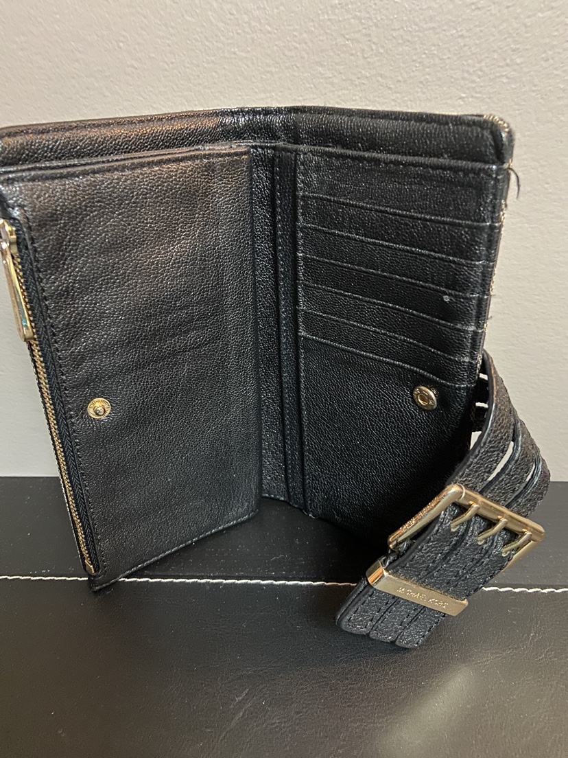 Michael Kors Wallet - photo 3